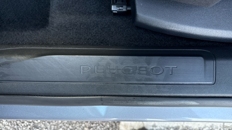 Peugeot 3008 1.2 PureTech Allure 5dr EAT8 Petrol Estate